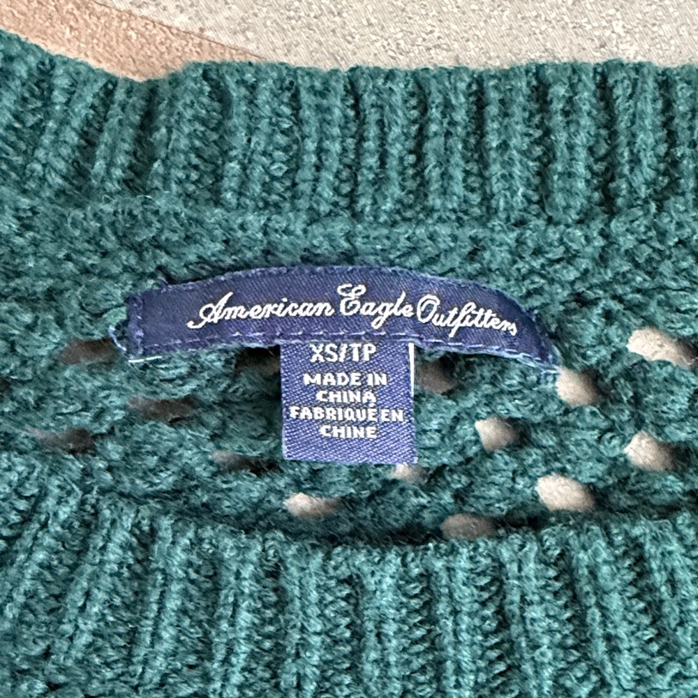 American Eagle Outfitters Forest Green Cable Knit Sweater - Picture 2 of 4
